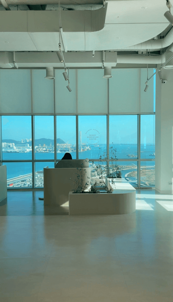 영도 더휴일 데스커점 - 부산 워케이션-0