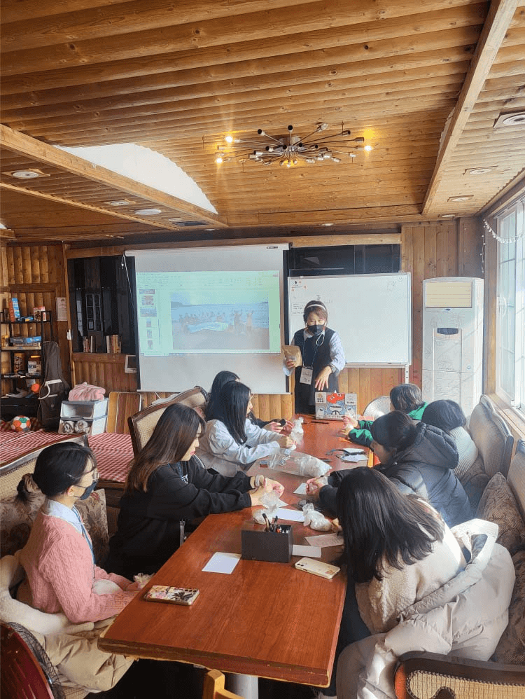 제주 로컬 자연과 글로벌 청년들이 함께하는 워홀러 모집 (제주 살아보기)