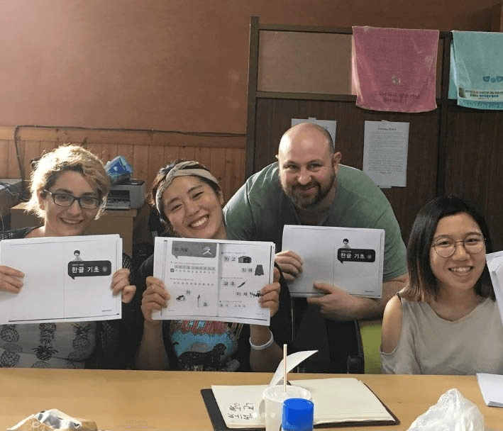 제주 로컬 자연과 글로벌 청년들이 함께하는 워홀러 모집 (제주 살아보기)